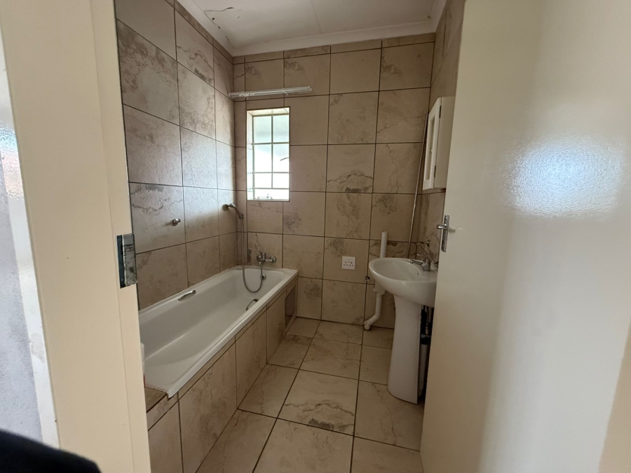 3 Bedroom Property for Sale in Waterval East North West